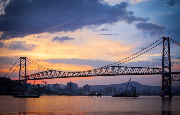 Florianópolis Histórico e Praia - Saindo dos hotéis de Balneário Camboriú