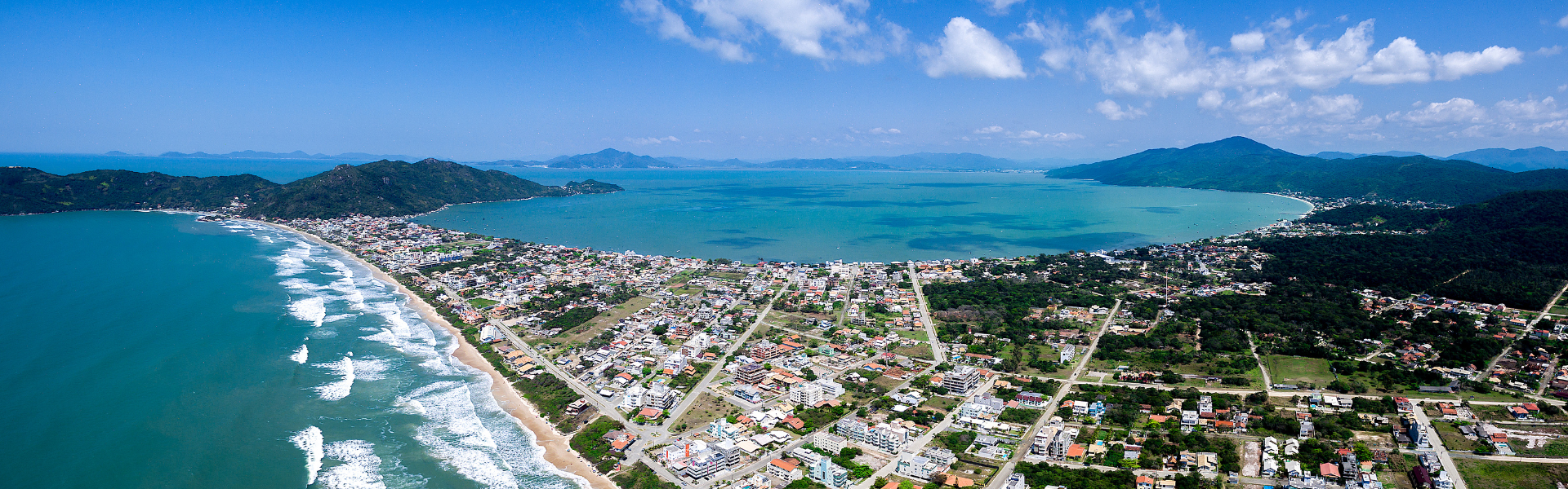 Traslado ida e volta para praia de Bombinhas (Full Day) - Saindo dos hotéis de Balneário Camboriú