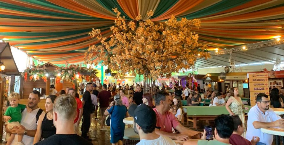 Pomerode Experiência com Osterfest Incluindo o Alles Park - Saindo dos hotéis de Balneário Camboriú